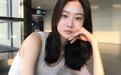 广州模特吃瓜事件视频曝光,揭秘幕后真相